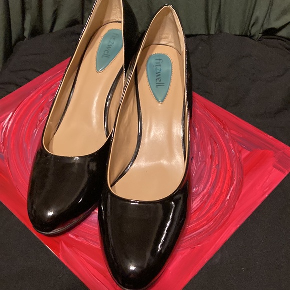 Black heels - Picture 6 of 17